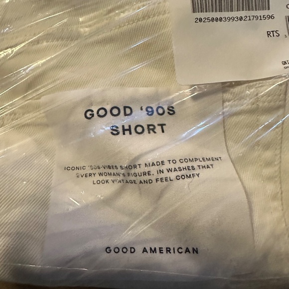 Good American Good '90s Ripped Raw Hem Denim Shorts White Plus Size 16 - Picture 4 of 5